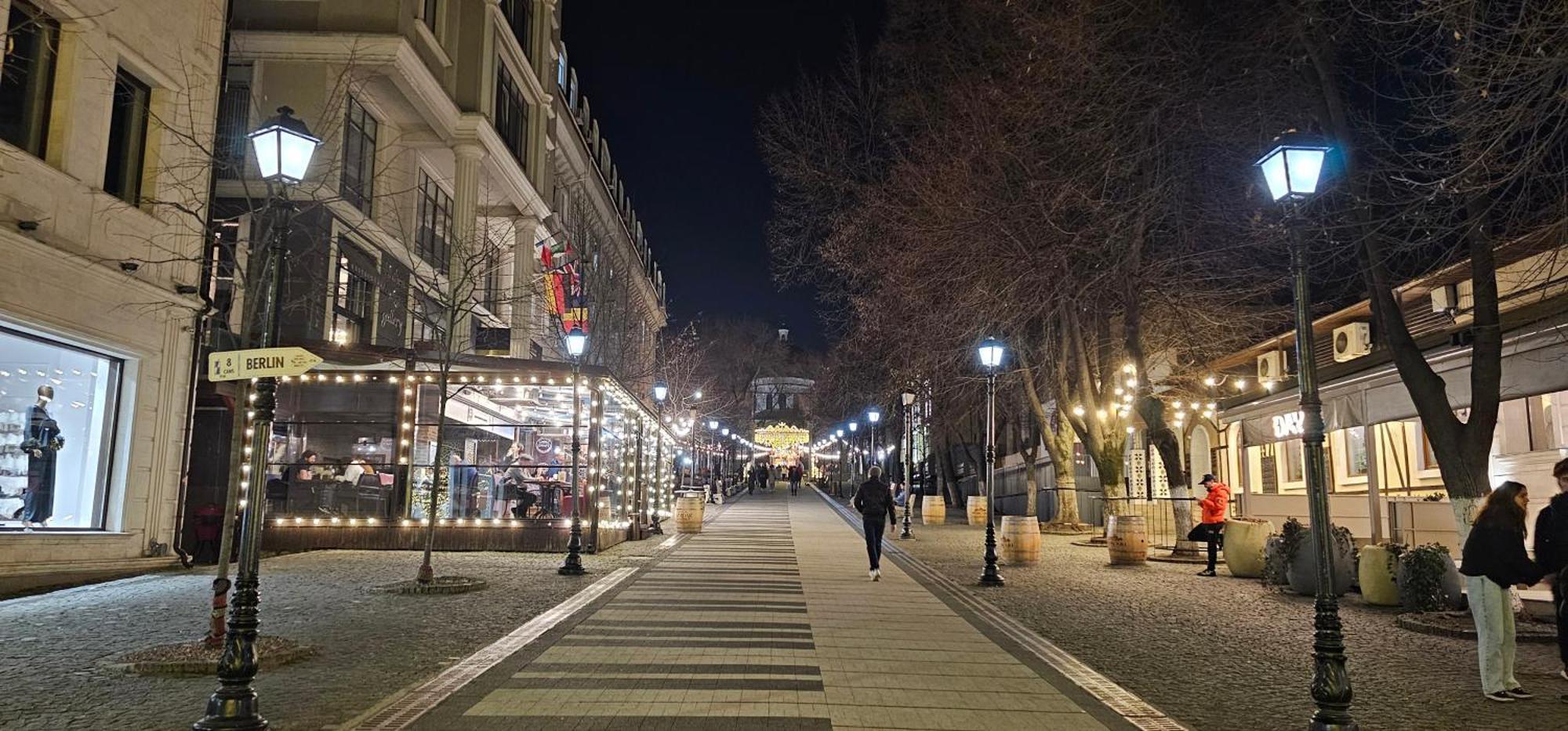 Park & Pedestrian Zone Apartment For4 Chisinau Exterior foto